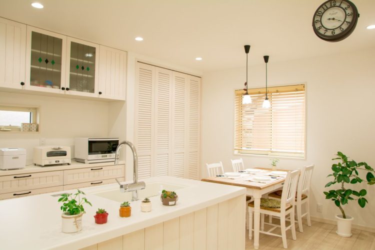 キッチン　ダイニング　横並び　間取り